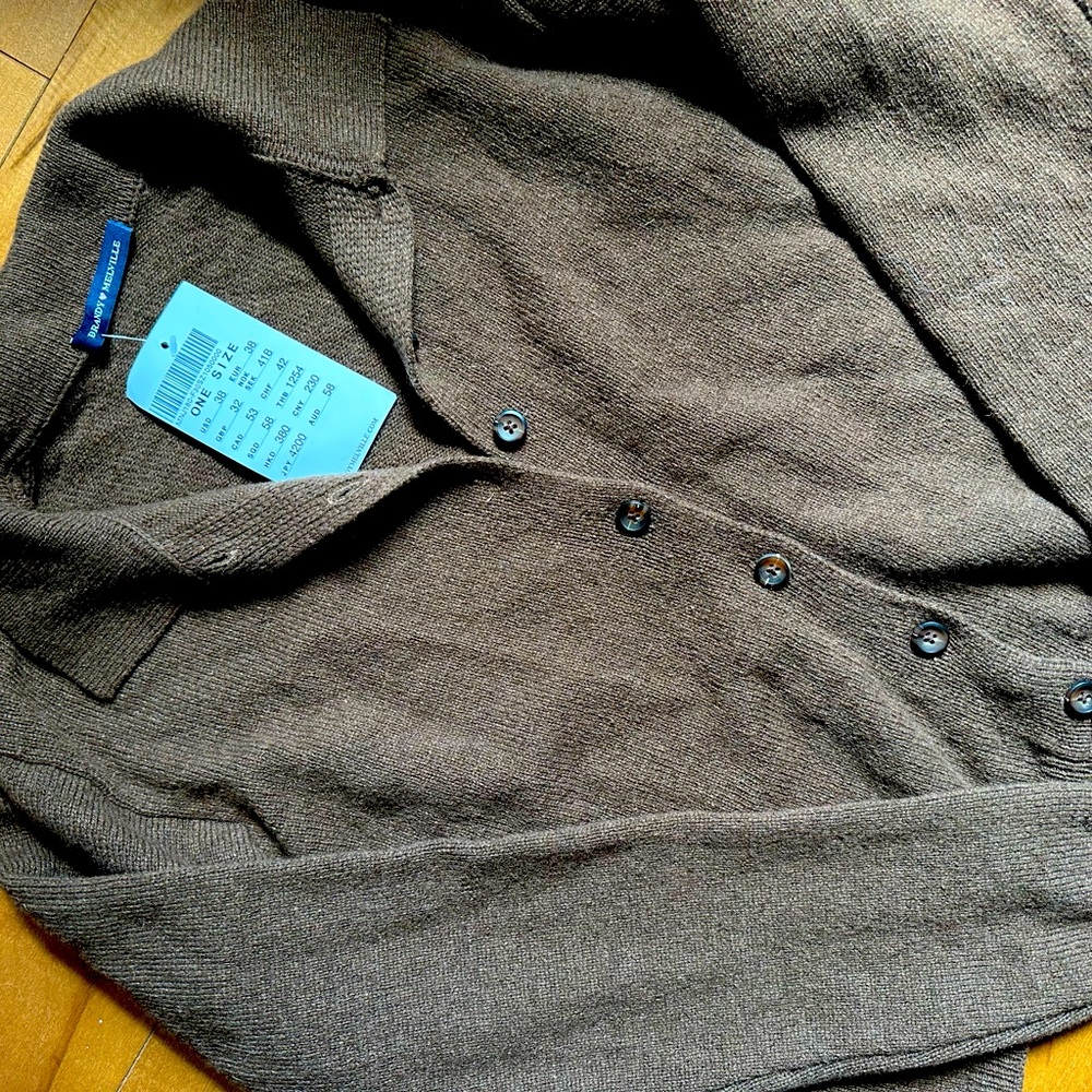 BRAND NEW WITH TAGS BRANDY MELVILLE CARDIGAN!